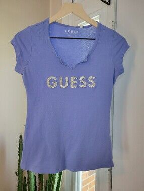 GUESS Y2K Periwinkle Bedazzled Scoop V Neck T-Shirt, Size Womens Small